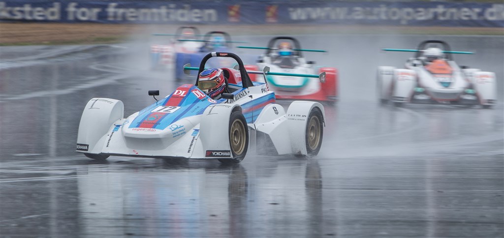 Aquila Synergy Cup er en ny løbsserie for den danskbyggede racerbil Aquila Synergy og har fokus på at udvikle kørertalenter til den danske banesport
(Foto: Torben Weber Andersen)